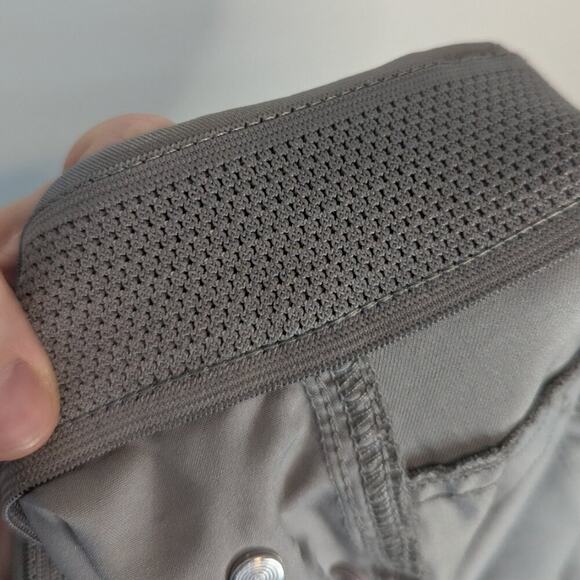 Greg Norman Golf Pants | Size 34x30 | Light Grey Moisture-Wicking Athletic Fit - Picture 9 of 10